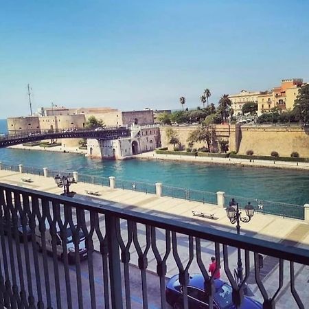 Castello Aragonese Suites Tarente Buitenkant foto